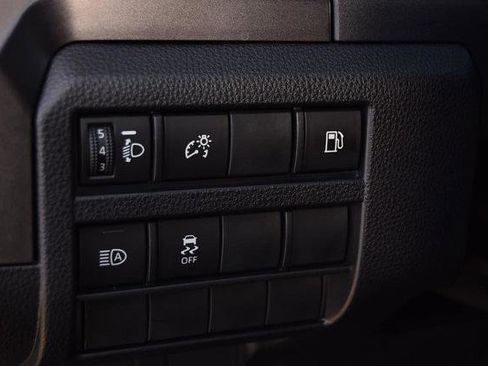 Used 2025 Toyota 4Runner 4WD image 11