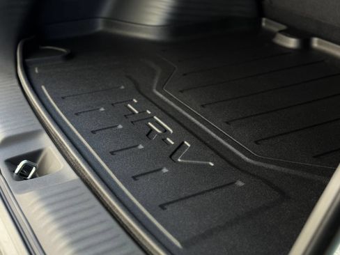 Certified 2025 Honda HR-V EX-L image 38