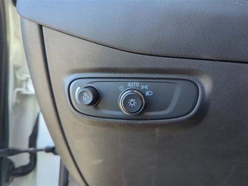 Used 2022 Chevrolet Equinox LT FWD image 12