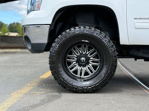 Used 2013 GMC Sierra 2500 SLT w/ SLT Convenience Package AWD/4WD image 10