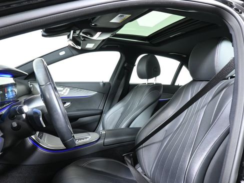 Used 2021 Mercedes-Benz E 350 4MATIC Sedan image 5