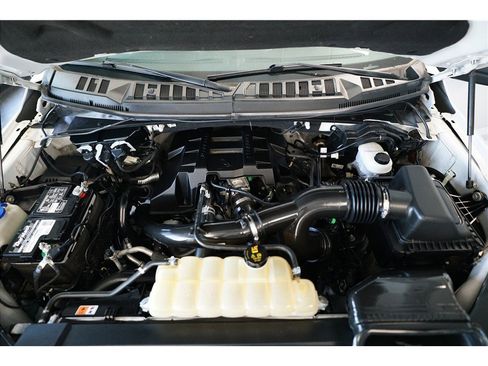 Used 2018 Ford F150 XL w/ Equipment Group 101A Mid AWD/4WD image 10