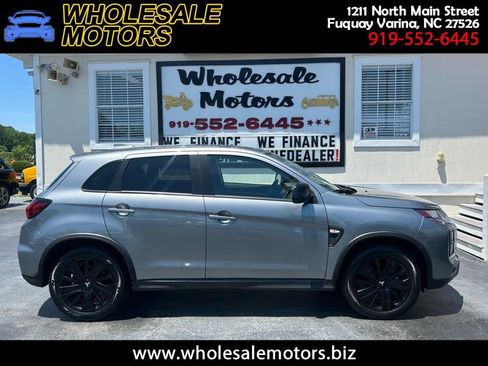 Used 2024 Mitsubishi Outlander Sport LE image 1