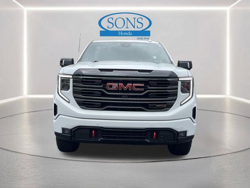 Used 2025 GMC Sierra 1500 AT4 w/ AT4 Premium Package AWD/4WD image 33