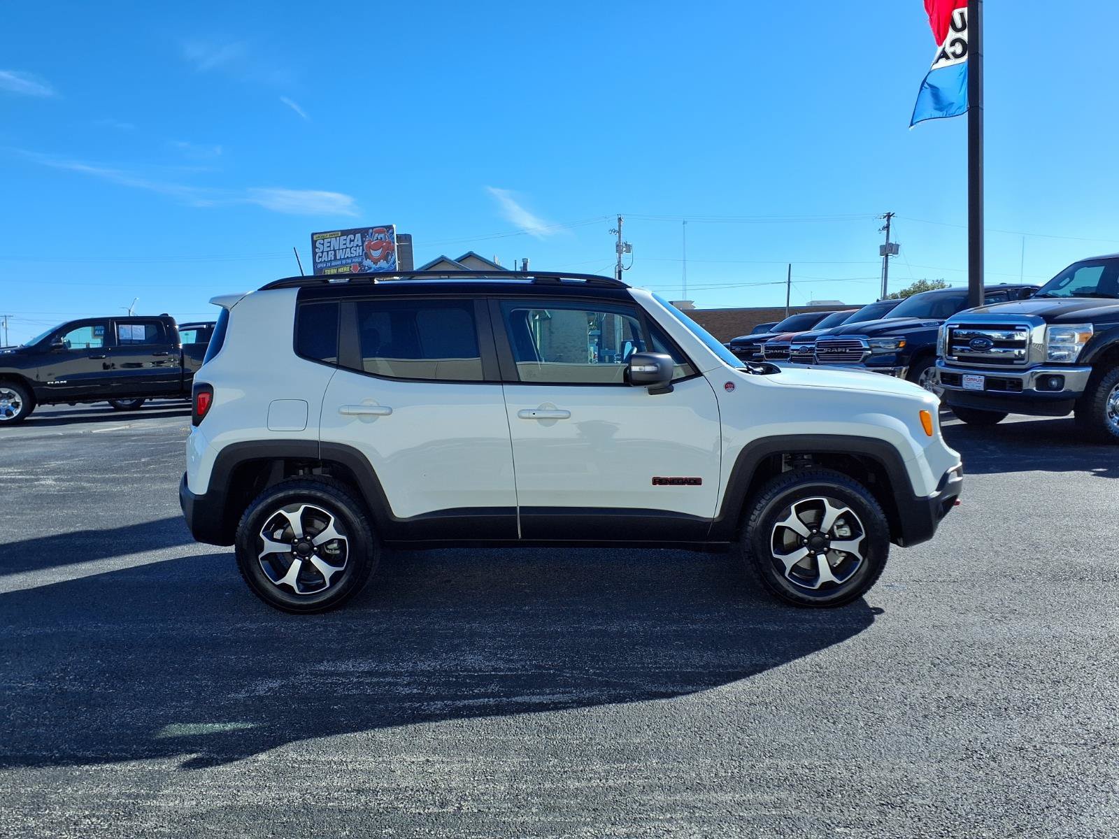 Used 2021 Jeep Renegade Trailhawk AWD/4WD image 4