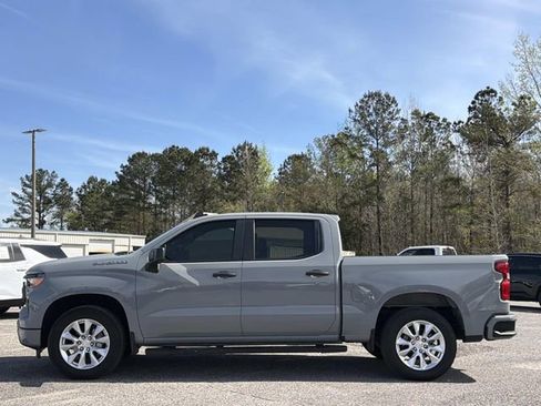 Used 2024 Chevrolet Silverado 1500 Custom image 12