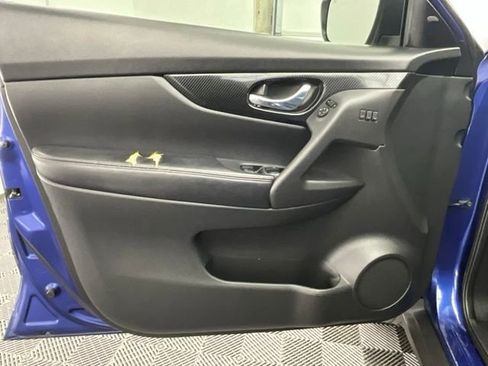 Used 2018 Nissan Rogue SL image 14