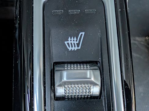 Used 2022 Kia Sorento SX image 21