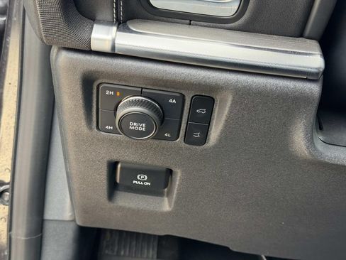 Used 2025 Ford Expedition Max Platinum AWD/4WD image 26