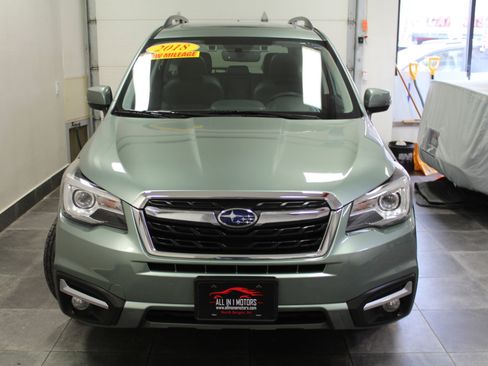 Used 2018 Subaru Forester 2.5i Touring image 2