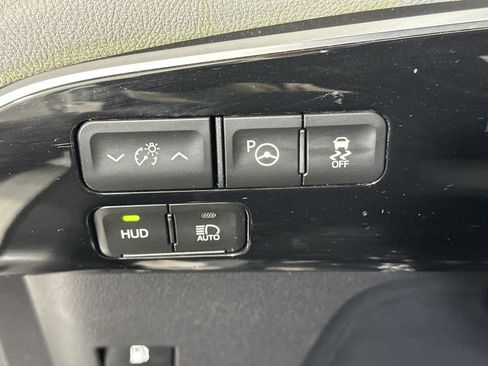 Used 2019 Toyota Prius Limited image 26