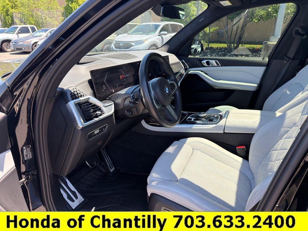 Used 2023 BMW X7 xDrive40i w/ M Sport Package AWD/4WD image 23