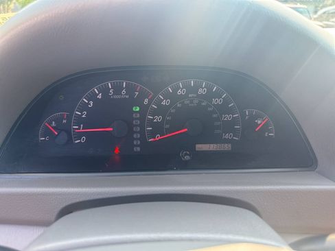 Used 2005 Toyota Camry LE FWD image 14