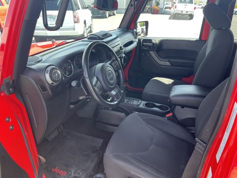 Used 2016 Jeep Wrangler Unlimited Sport w/ Quick Order Package 24S AWD/4WD image 12