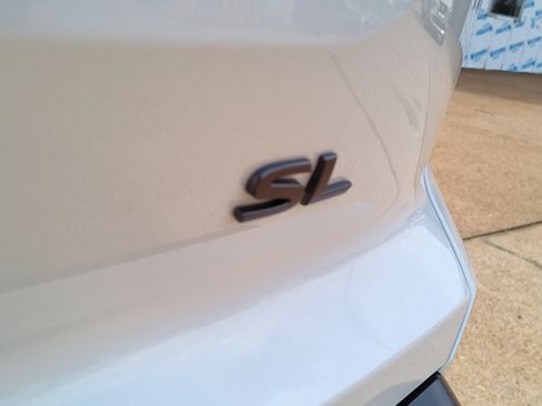 New 2026 Nissan Pathfinder SL w/ SL Premium Package FWD image 4