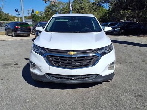 Used 2021 Chevrolet Equinox LT FWD image 2