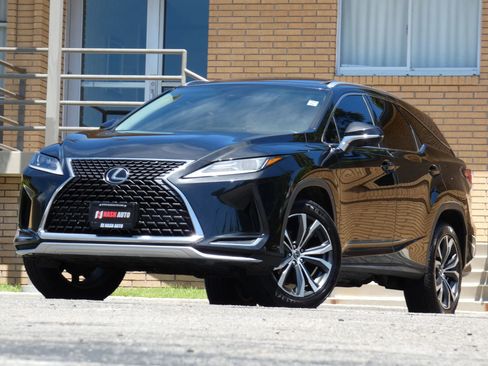Used 2020 Lexus RX 350L FWD w/ Premium Package image 2