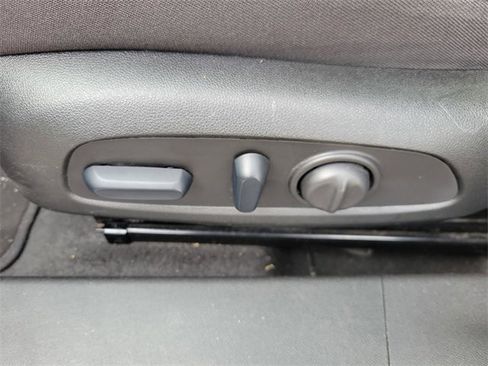 Used 2024 Chevrolet Malibu LT image 17