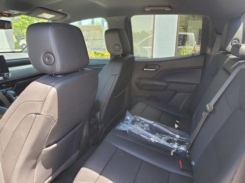 New 2024 Chevrolet Colorado LT w/ LT Convenience Package III image 25