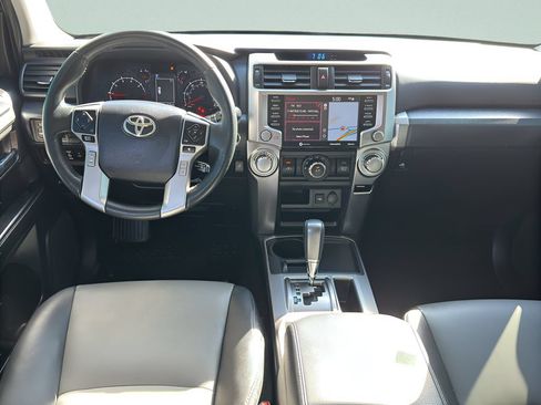 Used 2023 Toyota 4Runner SR5 Premium w/ Moonroof Package RWD image 33