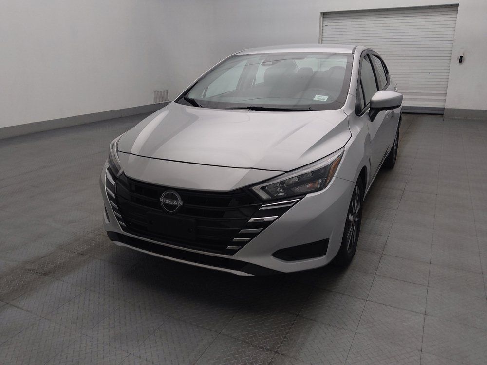 Used 2025 Nissan Versa SV FWD image 15