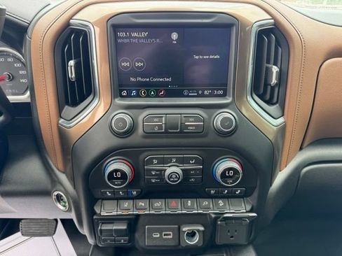 Used 2022 Chevrolet Silverado 2500 High Country w/ LPO, Dark Essentials Package AWD/4WD image 17