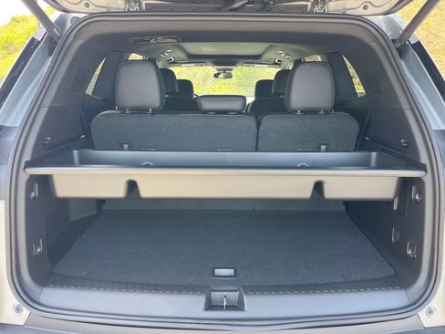 New 2025 GMC Acadia Elevation w/ Elevation Premium Package image 16