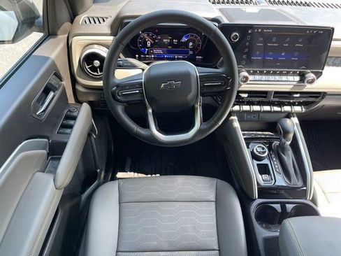 Used 2025 Chevrolet Colorado ZR2 w/ Technology Package image 6