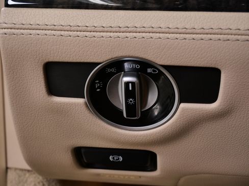 Used 2017 Mercedes-Benz SL 550 image 27