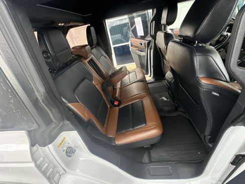 Used 2023 Ford Bronco Outer Banks w/ Sasquatch Package AWD/4WD image 32
