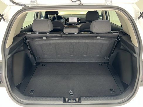 Used 2025 Hyundai Venue SEL FWD image 23