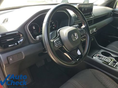 Used 2024 Honda Pilot Sport image 17