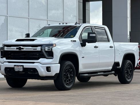 Used 2024 Chevrolet Silverado 2500 LT w/ Z71 Sport Edition AWD/4WD image 8