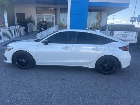 Used 2023 Honda Civic Sport image 6