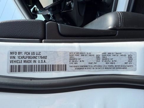 Used 2022 Jeep Grand Cherokee Limited AWD/4WD image 48