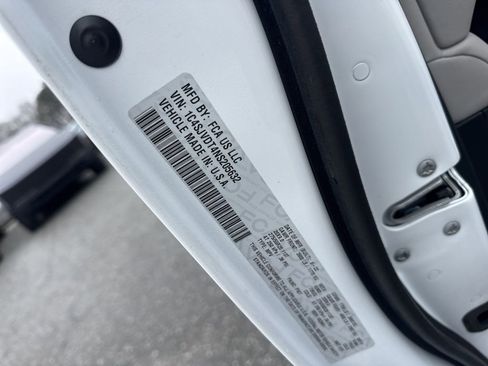 Used 2022 Jeep Wagoneer Series III image 40