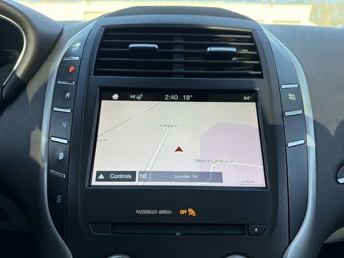 Used 2017 Lincoln MKC Reserve w/ Lincoln MKC Climate Package image 23