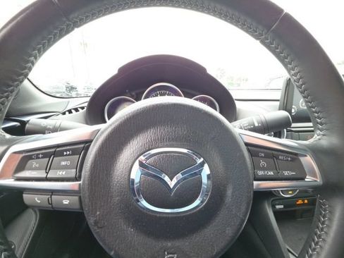 Used 2022 MAZDA MX-5 Miata RF Grand Touring RWD image 4
