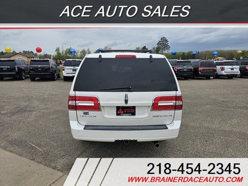 Used 2012 Lincoln Navigator L 4WD image 6
