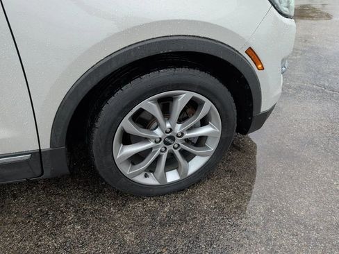 Used 2019 Lincoln MKC Select w/ Select Plus Package FWD image 16