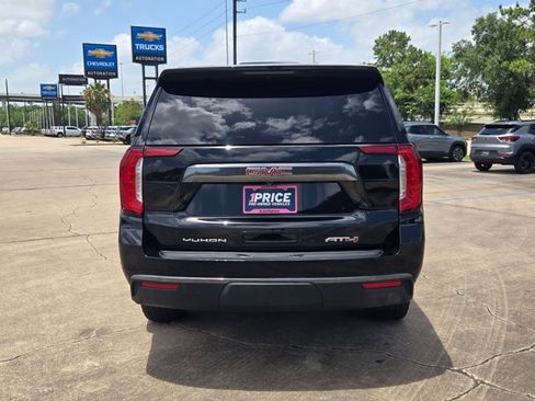 Used 2023 GMC Yukon XL AT4 w/ Technology Package AWD/4WD image 6