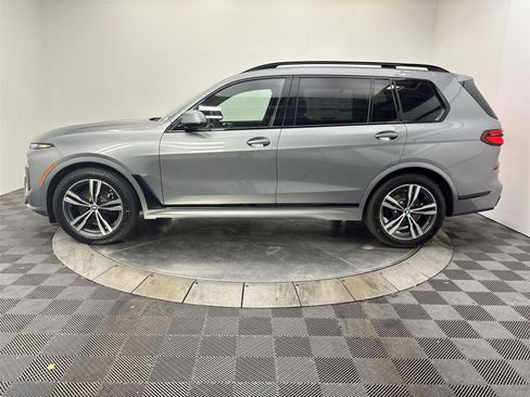 New 2026 BMW X7 xDrive40i w/ M Sport Package image 16