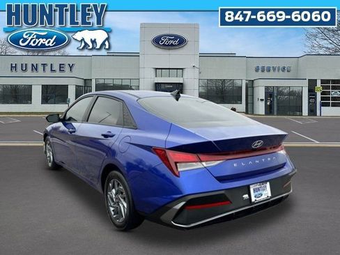 Used 2024 Hyundai Elantra SEL image 6