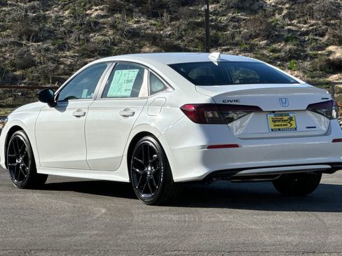 Used 2026 Honda Civic FWD Hybrid Sedan image 5