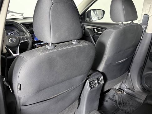 Used 2019 Nissan Rogue SV AWD/4WD image 25
