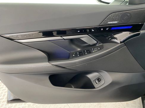 Certified 2024 BMW 530i xDrive w/ Premium Package image 11