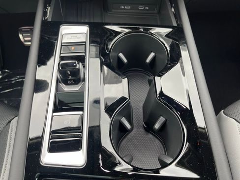 New 2026 Volkswagen Atlas Peak Edition AWD/4WD image 14