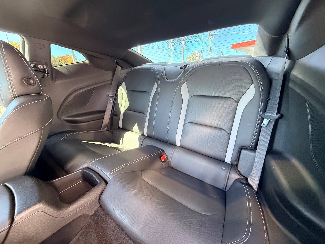 Used 2019 Chevrolet Camaro SS RWD image 21
