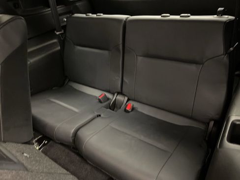 Used 2025 Mitsubishi Outlander SE image 26