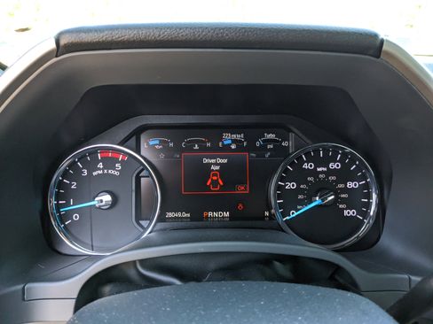 Used 2022 Ford F250 Lariat w/ Lariat Value Package image 31